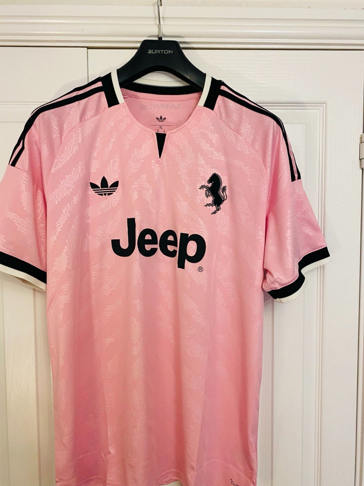 Juventus 26-27 Away Kit