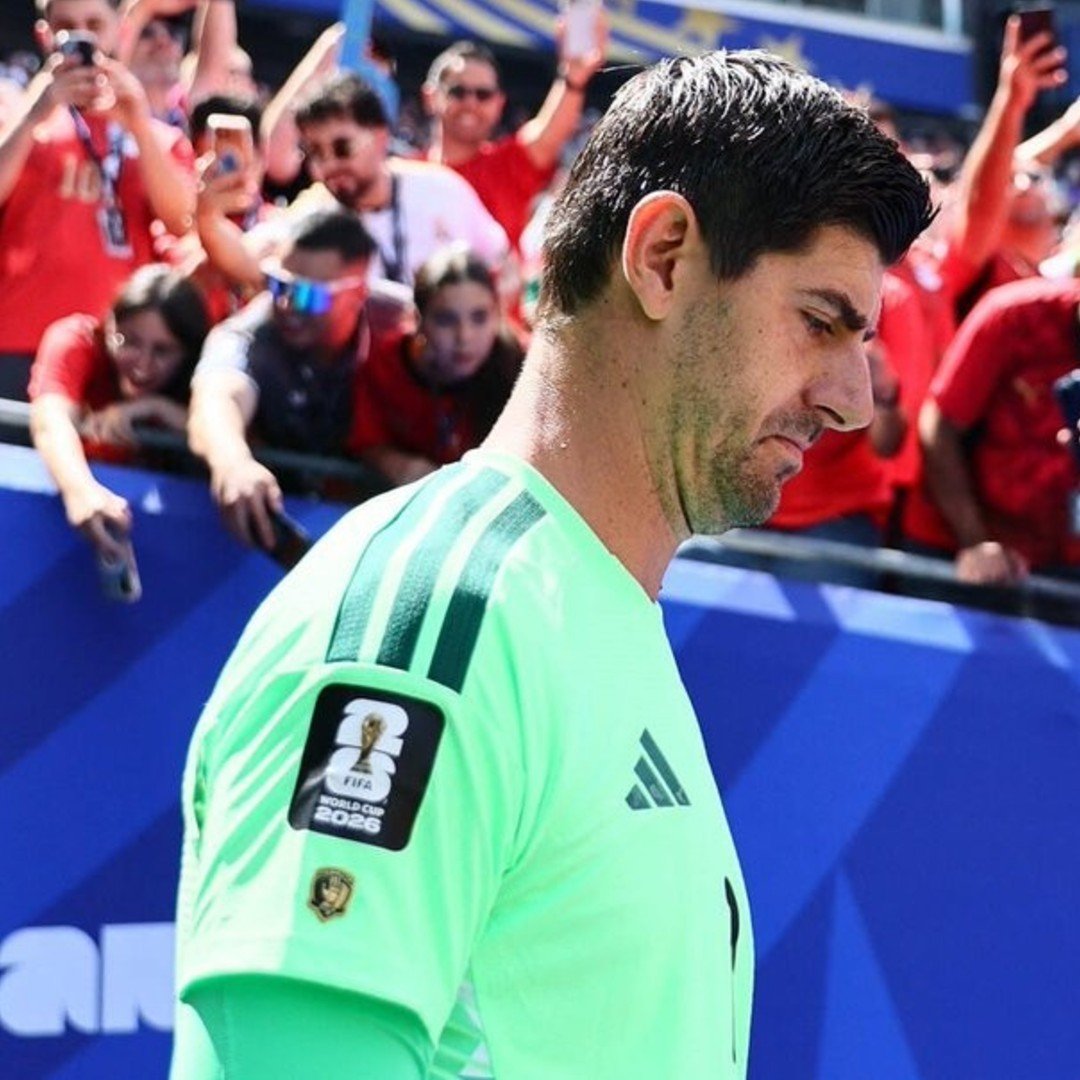 Thibaut Courtois Wears Special World Cup Golden Glove Patch